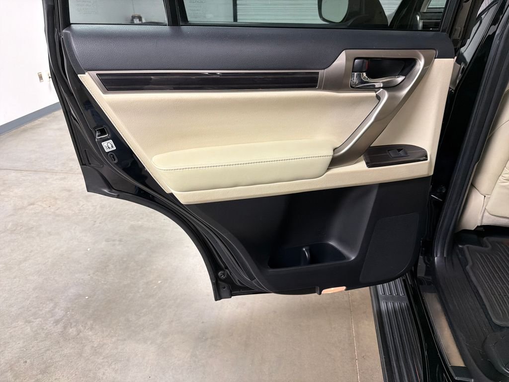 Used 2021 Black Lexus 460 image 29