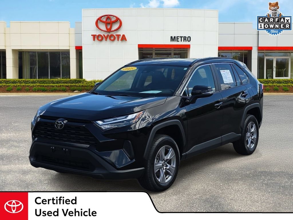2025 Toyota RAV4 XLE AWD's photo