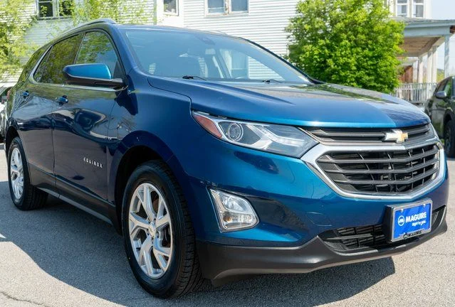 Used 2020 Blue Chevrolet LT image 4