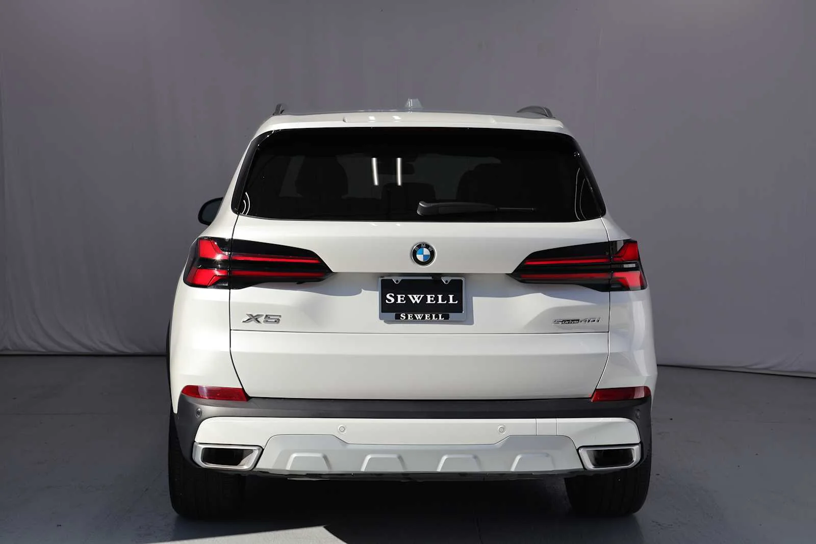 Certified Used 2025 Mineral White Metallic BMW sDrive40i image 6
