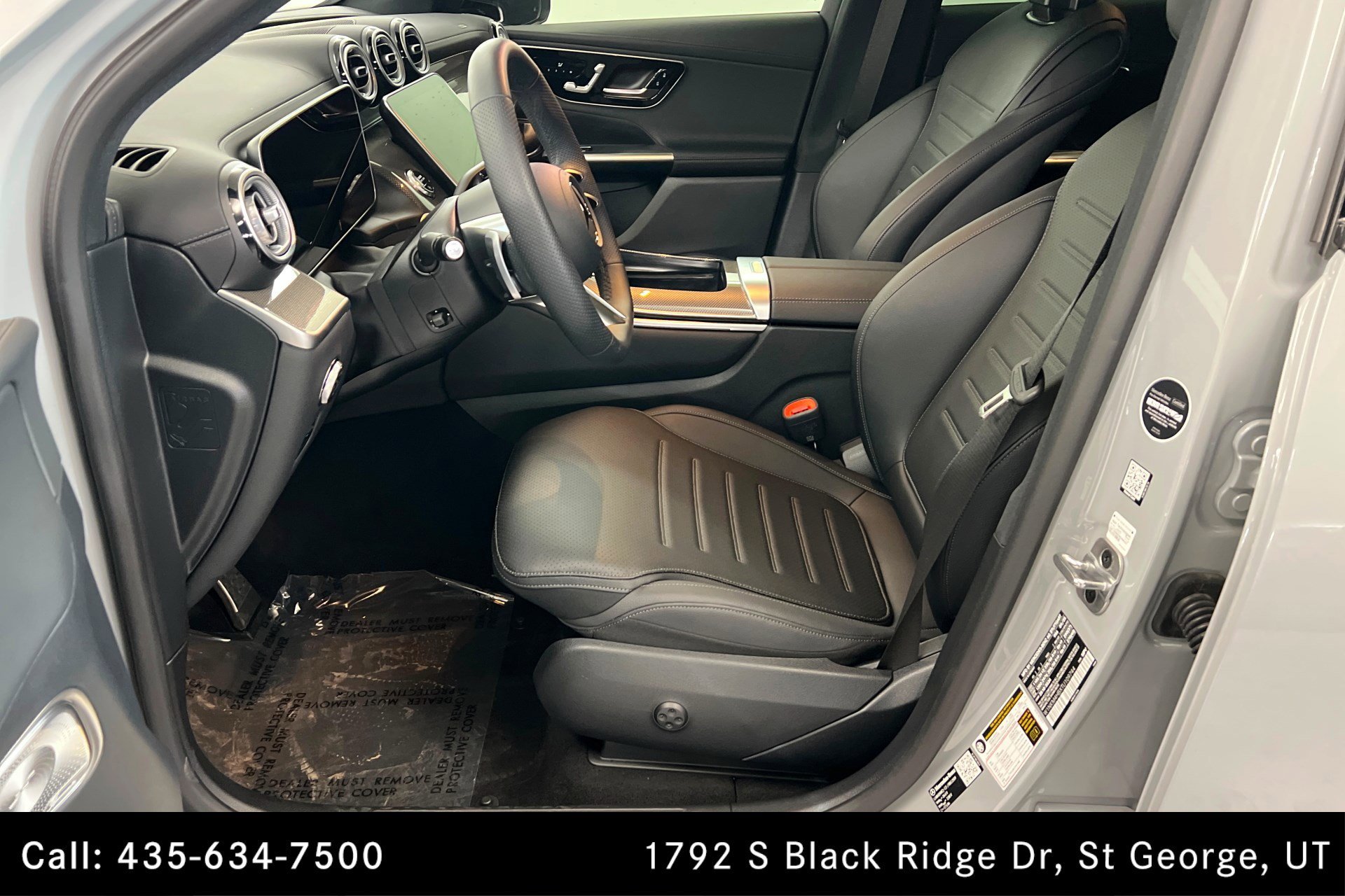 Certified Used 2026 MANUFAKTUR Alpine Grey Mercedes-Benz GLC 300 image 18