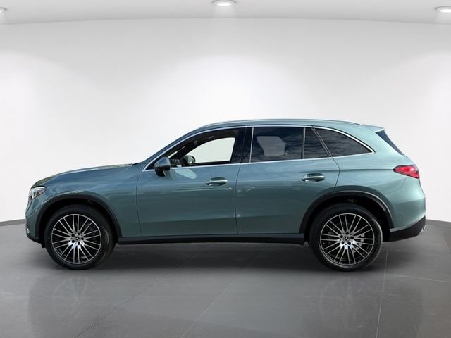 New 2026 Verde Silver Metallic Mercedes-Benz GLC 300 image 4