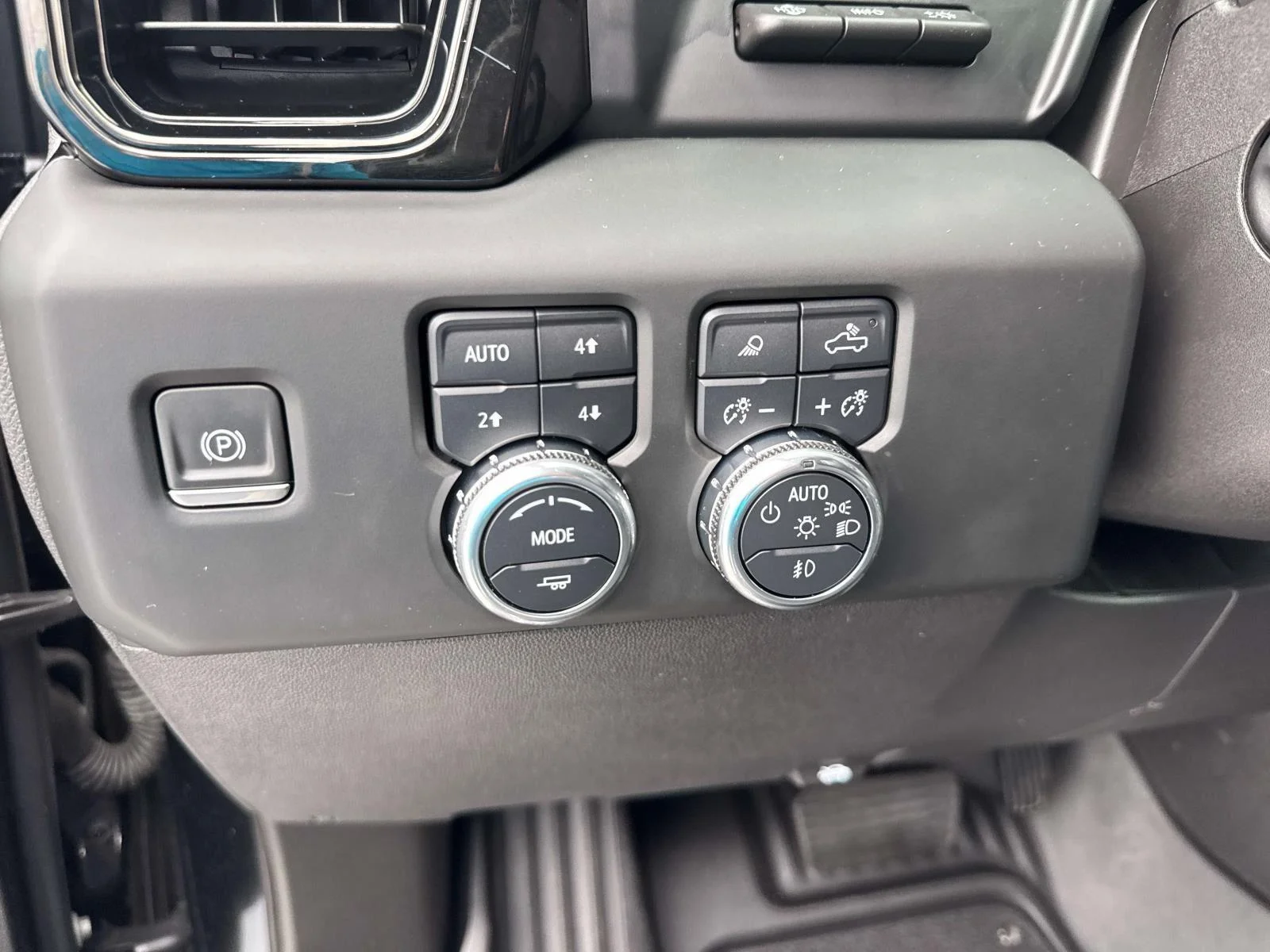 Used 2023 Onyx Black GMC AT4X image 20