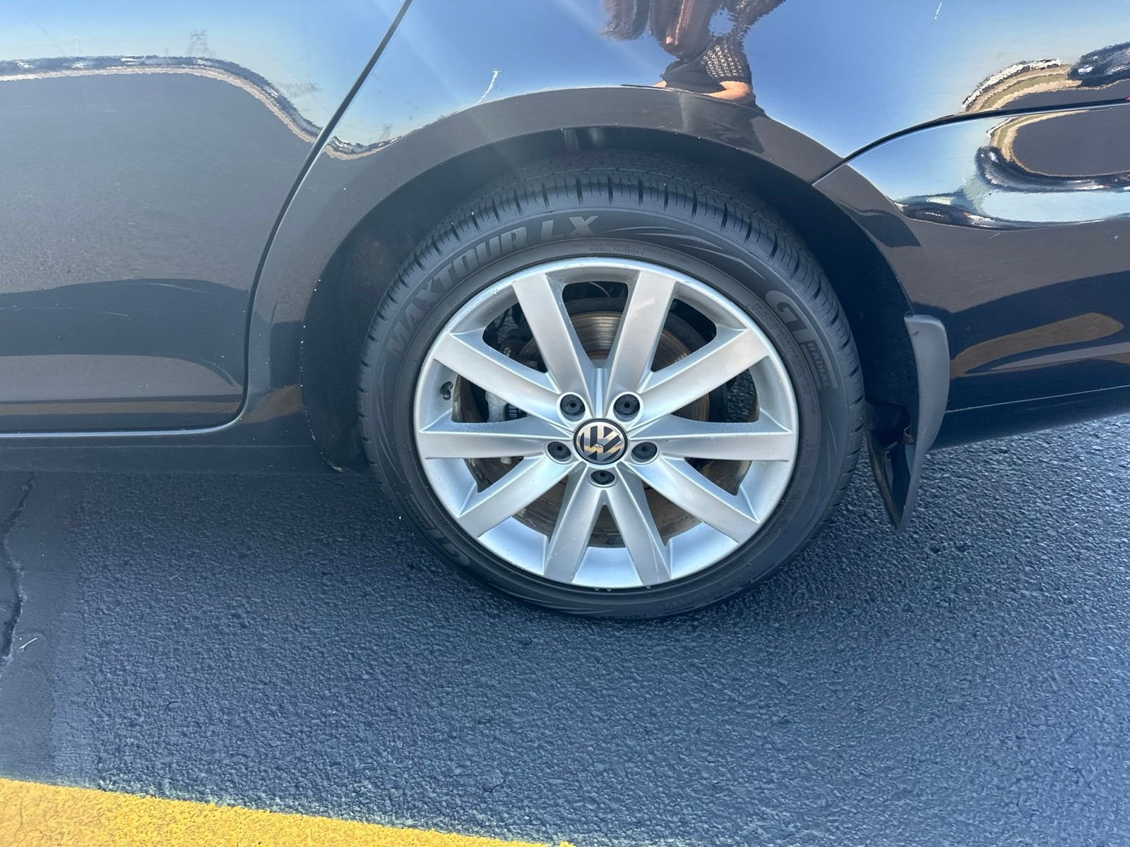 Used 2014 Black Volkswagen 2.0L TDI image 9