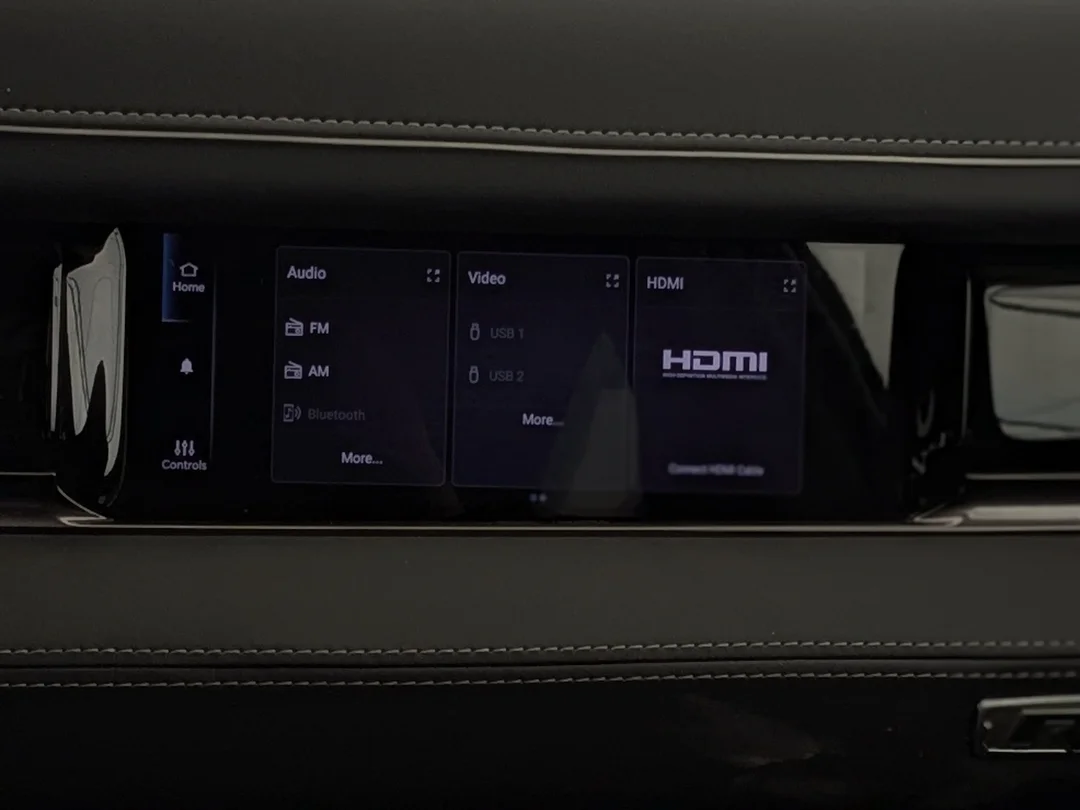 New 2026 Grey RAM Rebel - - 6.7L HO Diesel - Level 2 Pkg w/ 14.4 Screen - Rear Auto-Level Air Susp & More! image 27