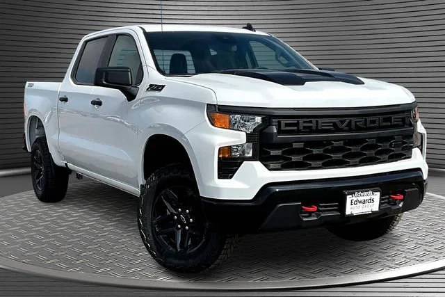 New 2026 Summit White Chevrolet Custom Trail Boss image 2