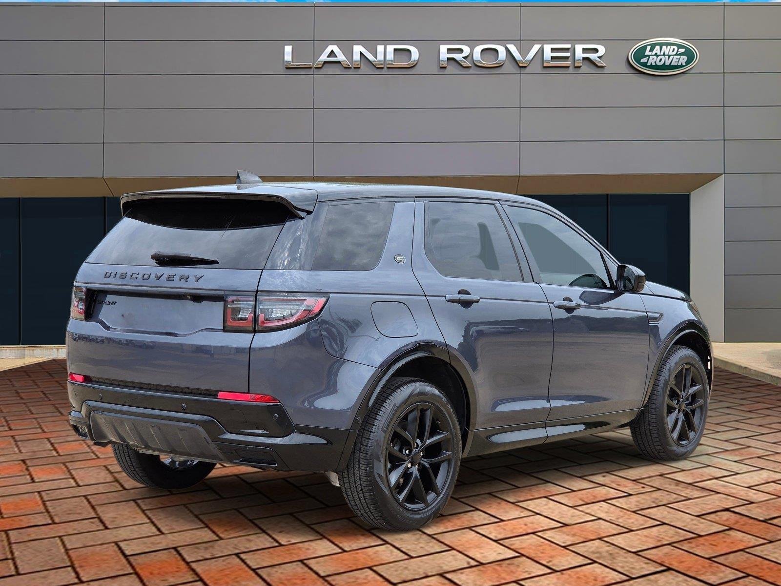 Used 2024 Varesine Blue Metallic Land Rover Dynamic SE image 4