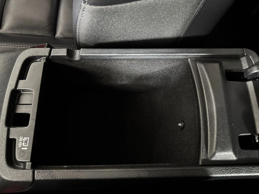 Used 2018 White Jeep Limited image 27