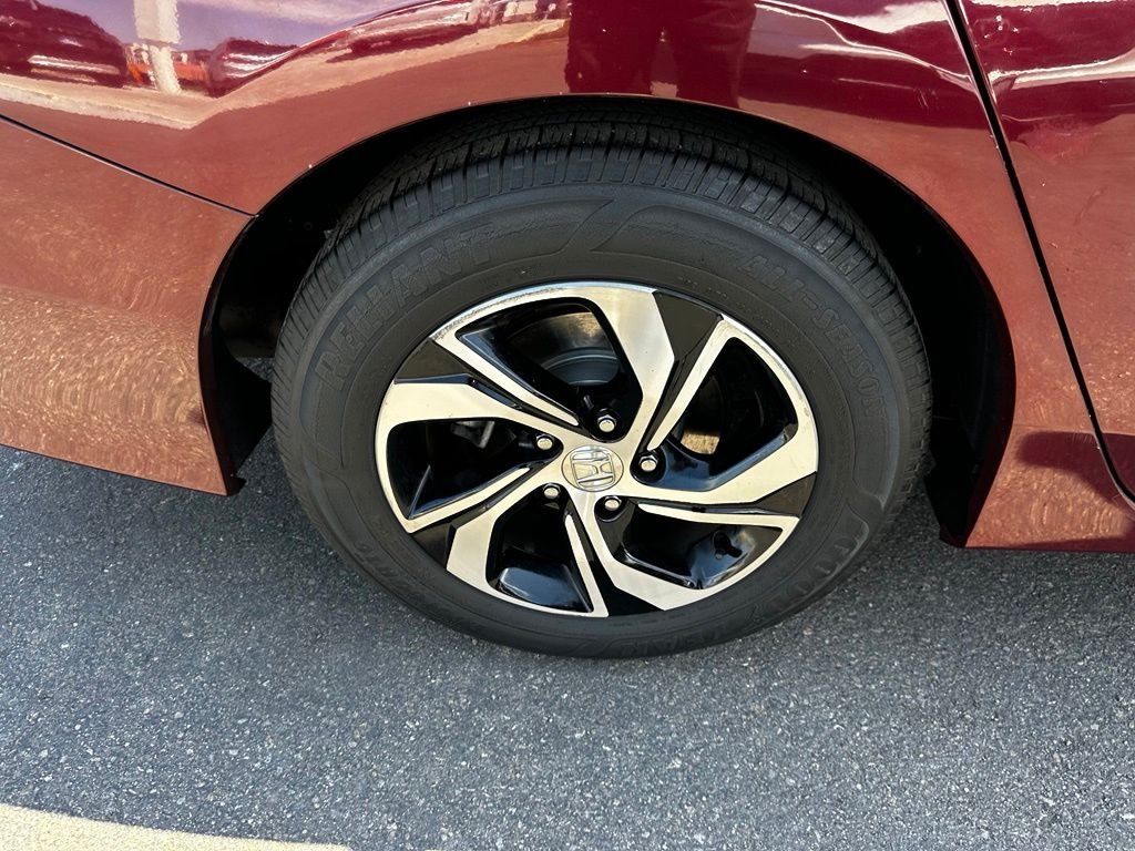 Used 2016  Honda LX image 11