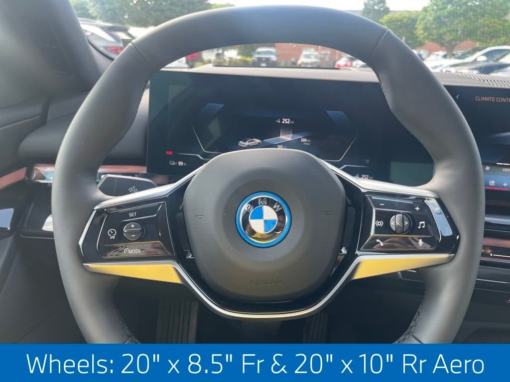2025 BMW i5 40 - Photo 14
