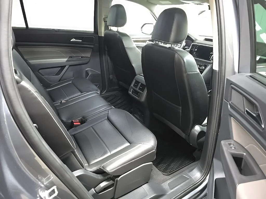 Used 2022 Gray Volkswagen 3.6L V6 SE w/Technology image 18