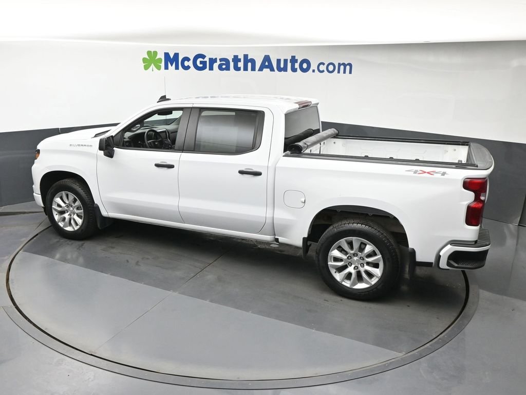 Used 2023 White Chevrolet Custom image 24