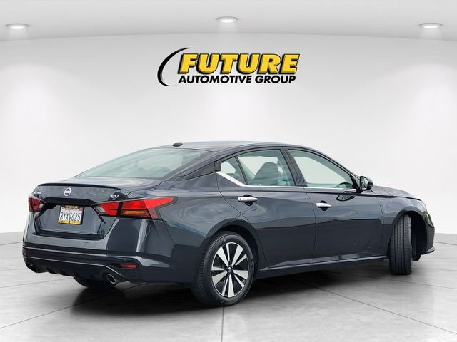 Used 2019 Blue Nissan 2.5 SV image 4