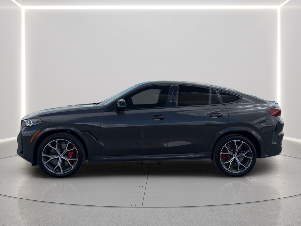 Used 2025 Gray BMW M60i image 8