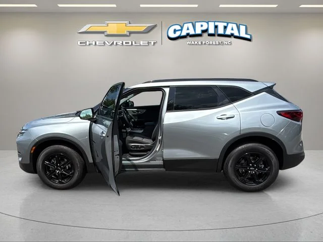 Used 2023 Gray Chevrolet LT image 9