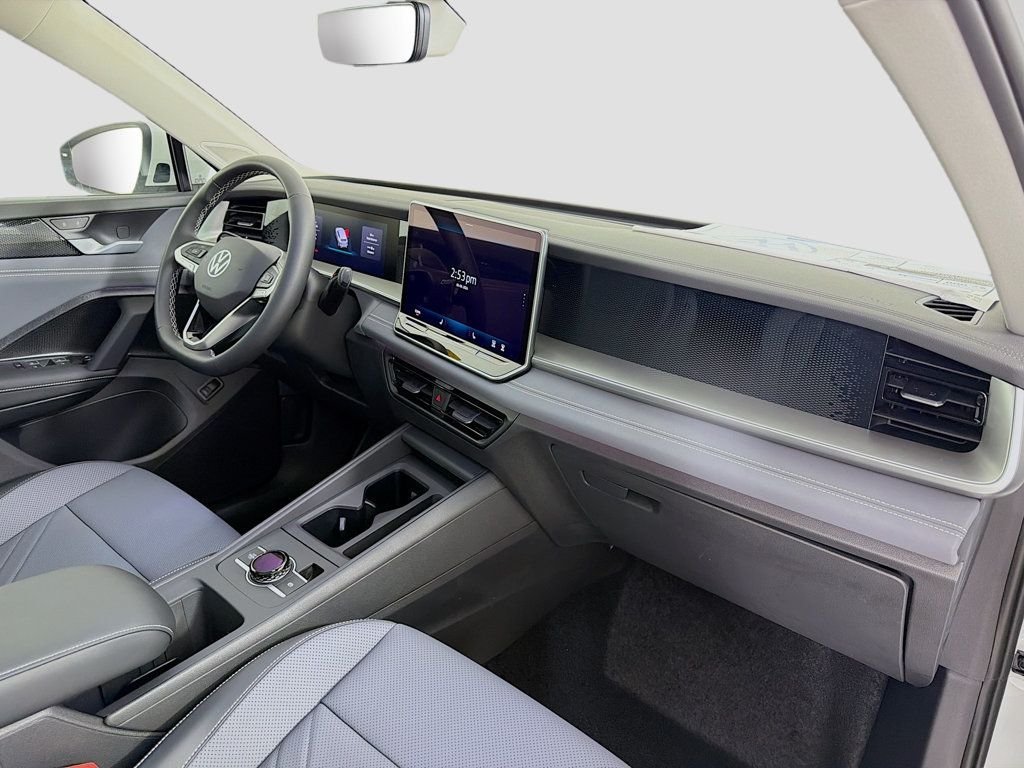 2026 Volkswagen Tiguan SE - Photo 30