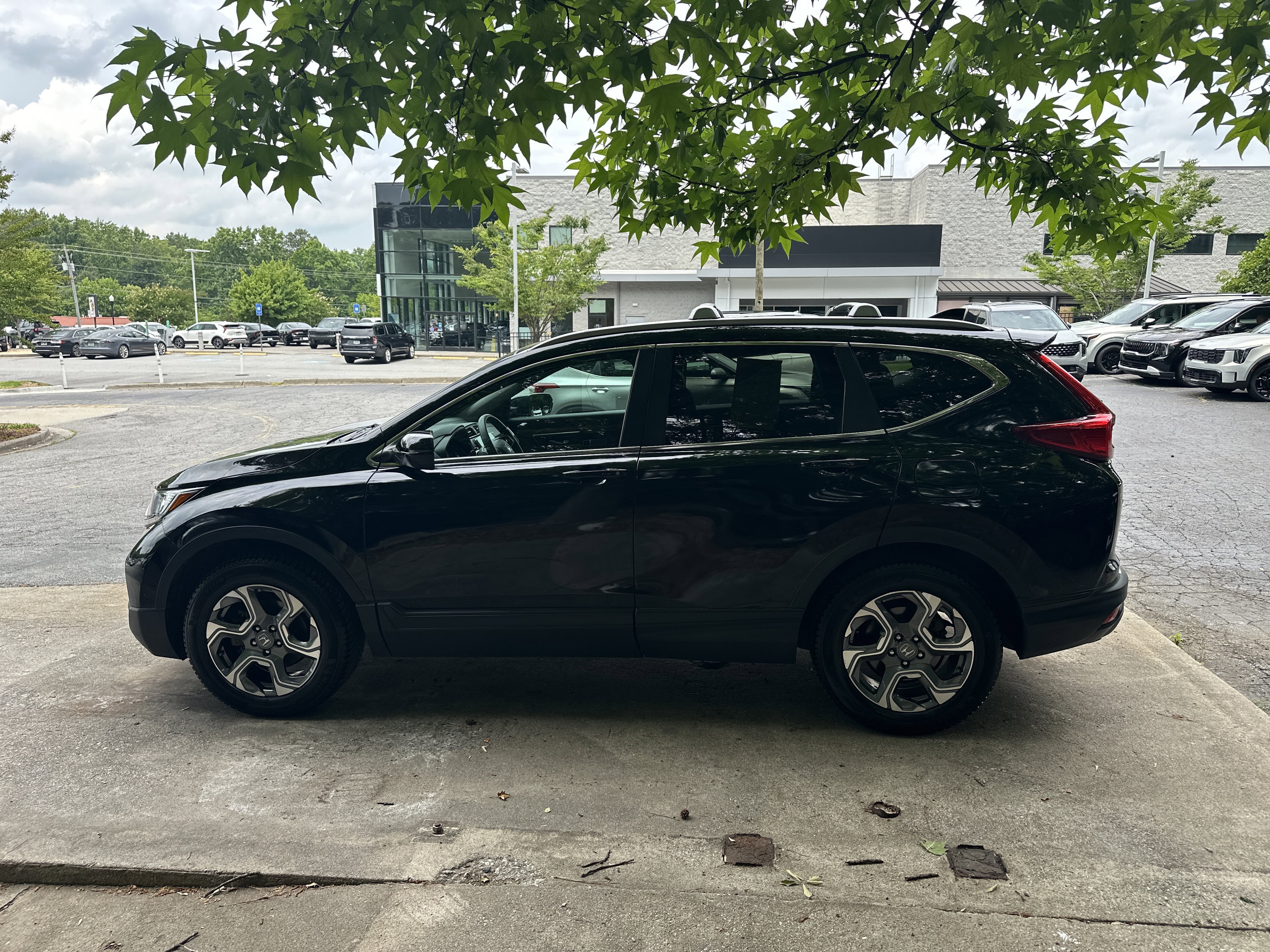 Used 2019 Crystal Black Pearl Honda EX-L image 9
