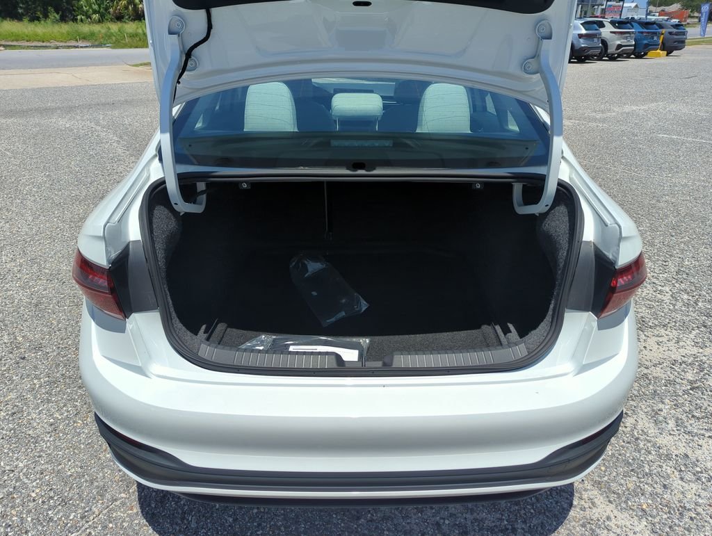New 2026 White Volkswagen 1.5T SE image 31