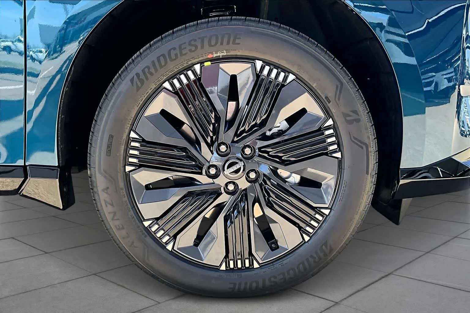 New 2026 Aurora Blue Pearl Metallic / Super Black Two-tone Nissan Platinum image 12