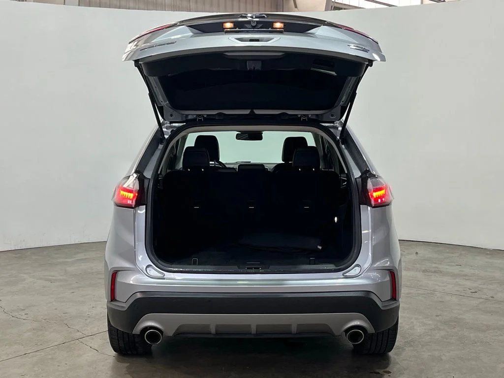 Used 2020 Silver Ford SEL image 12