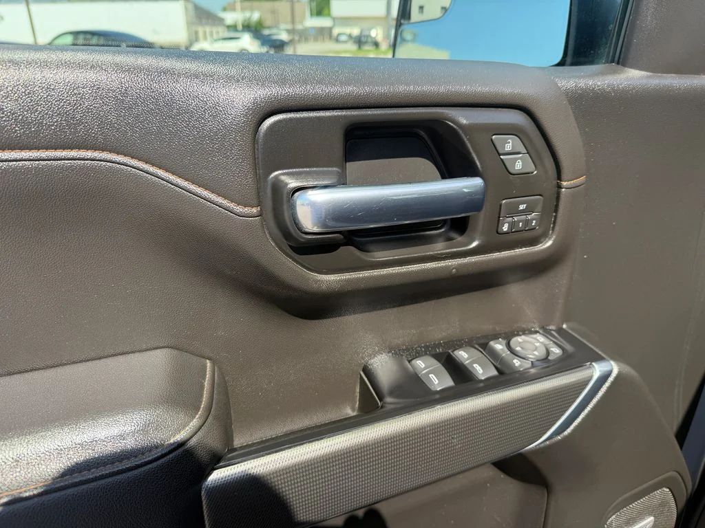 Used 2019  GMC AT4 image 6