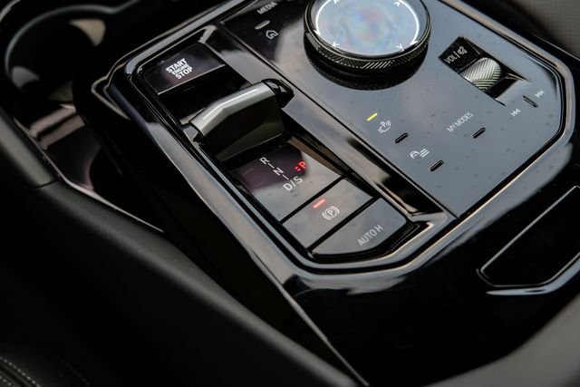 Used 2025 Black BMW 530i image 30