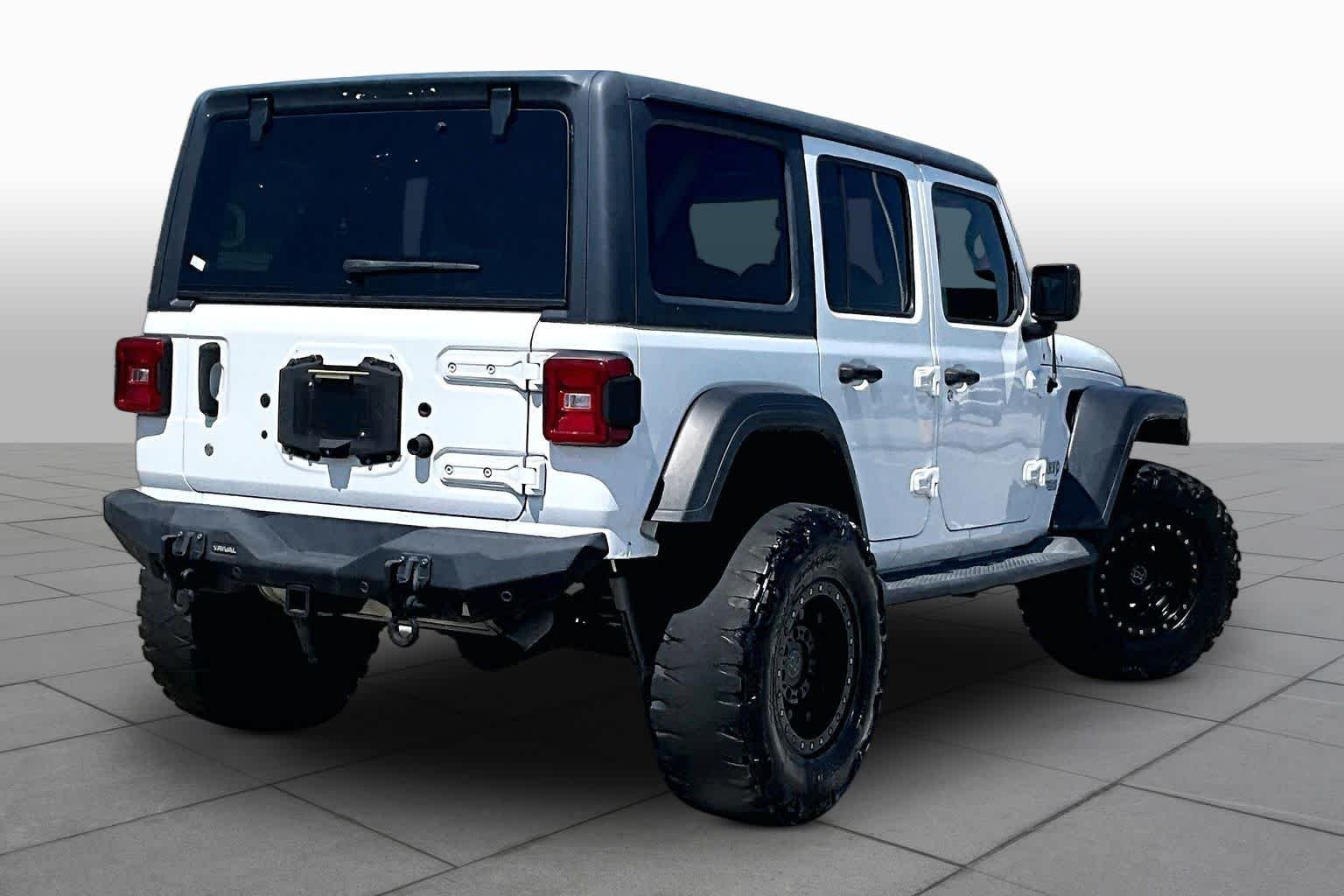 Used 2019 Bright White Clearcoat Jeep Sport S image 12