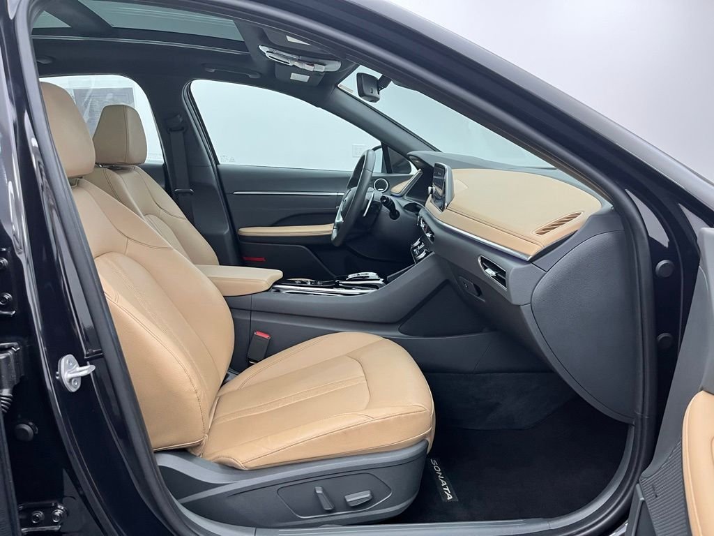Used 2023 Carbon Blue Hyundai Limited image 32