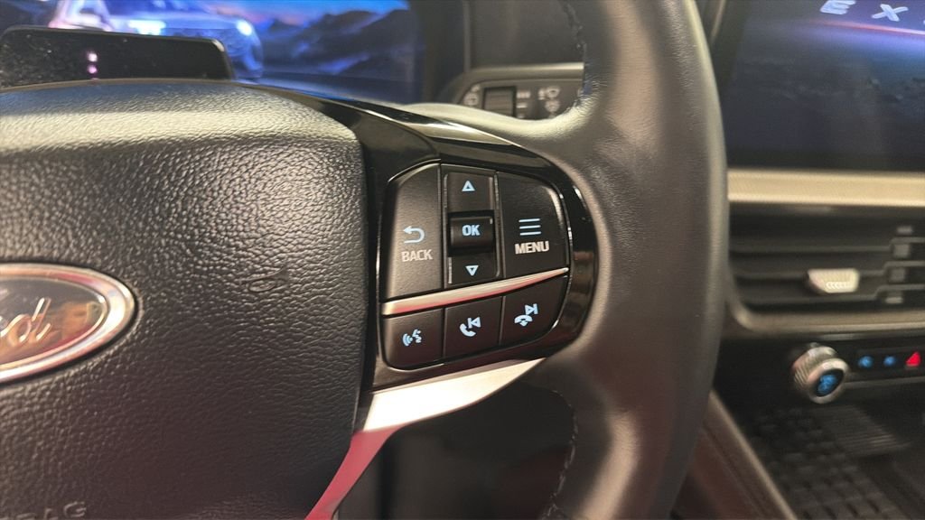 Used 2025 Black Ford Platinum image 18