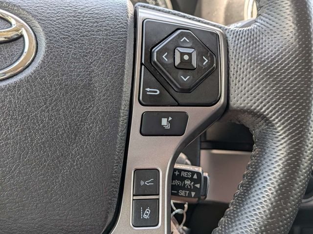 Used 2022 Midnight Black Metallic Toyota SR5 image 31