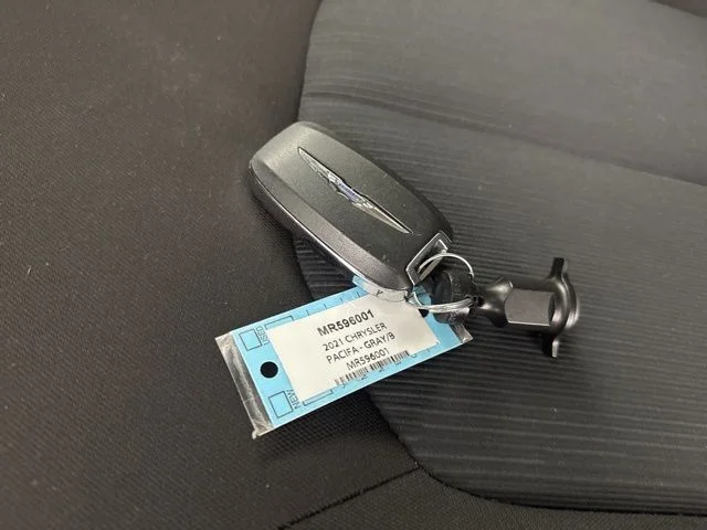 Used 2021 Gray Chrysler Touring image 34