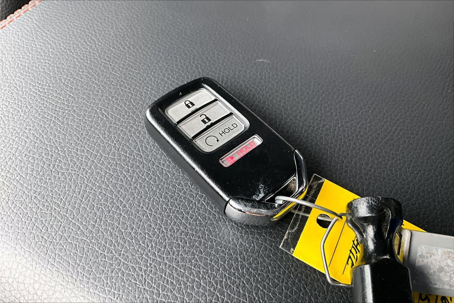 Used 2025 Platinum White Pearl Honda AWD TRAILSPORT image 15