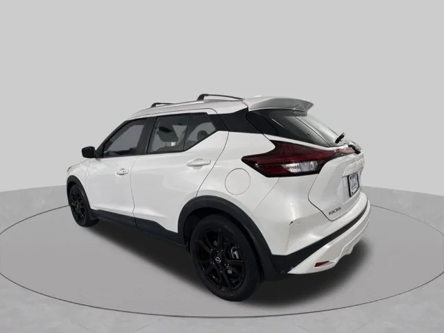 Used 2023 White Nissan SV image 7