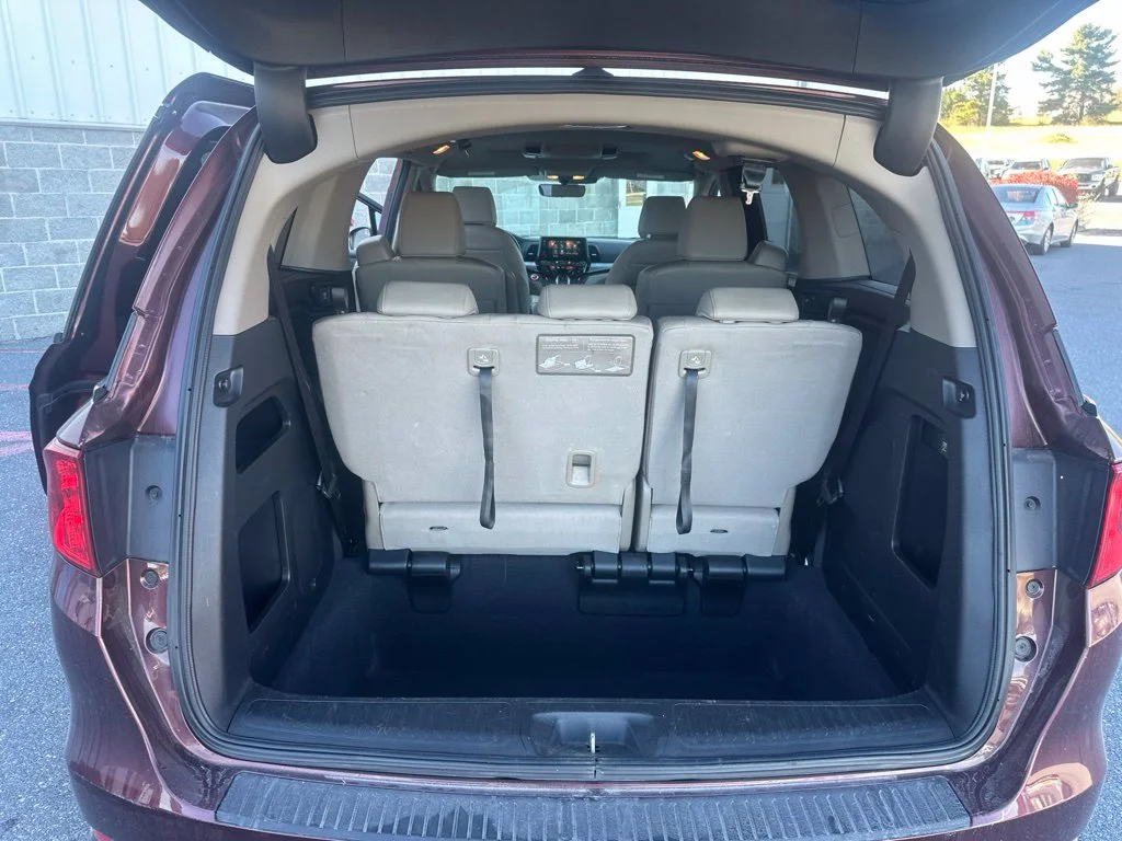 Used 2019 Deep Scarlet Pearl Honda EX-L image 12
