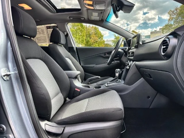 Used 2020 Silver Hyundai SEL Plus image 24