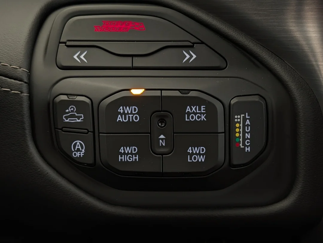 New 2026 Black RAM RHO - - 4x4 - 3.0L I6 HO Twin Turbo - Harman Kardon Sound - Head-Up Display & More! image 21