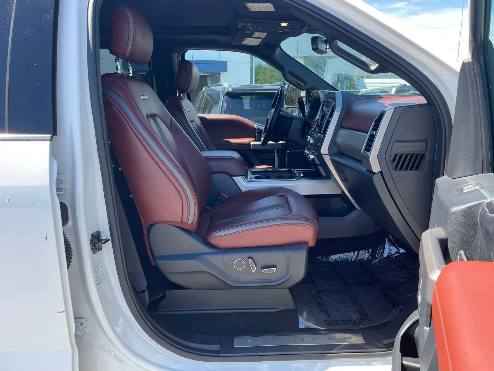 Used 2022 White Ford Platinum image 24