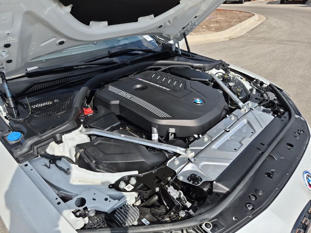 Used 2023 White BMW M440i image 18