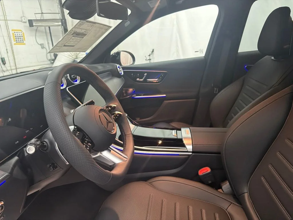 New 2027 Black Mercedes-Benz GLC 300 image 14