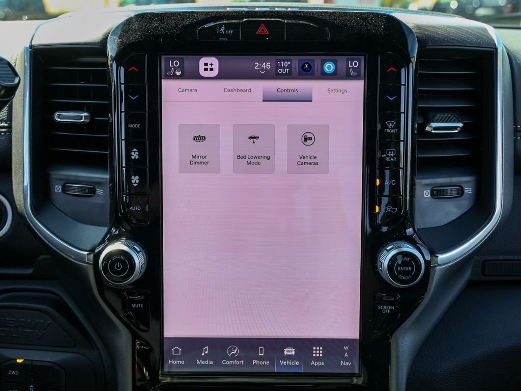 New 2026 Granite Crystal Metallic Clear-Coat Exterior Paint RAM Laramie image 27