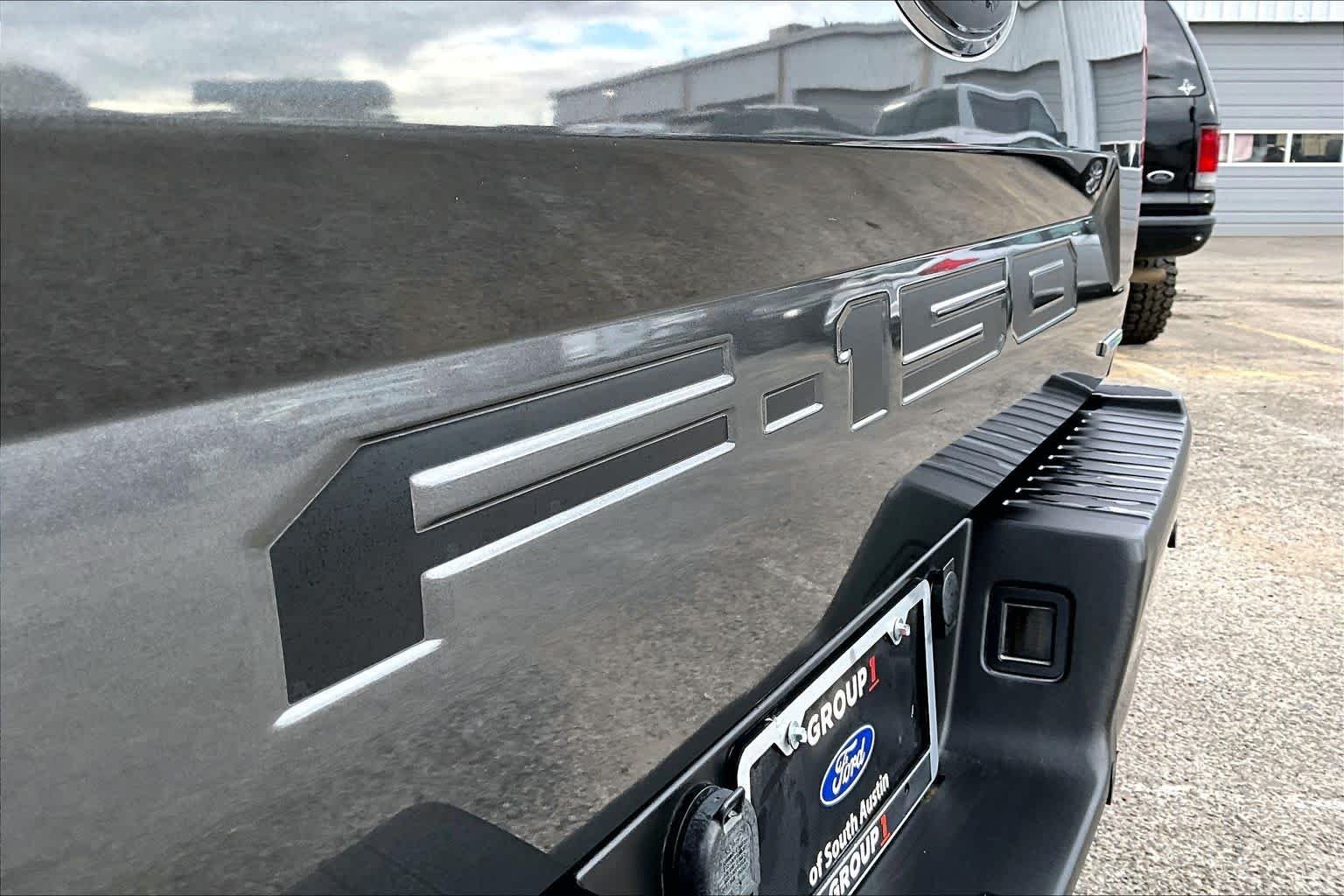 Used 2019 Magnetic Ford XLT image 12