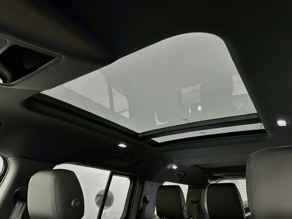 New 2026 Santorini Black Land Rover S image 22