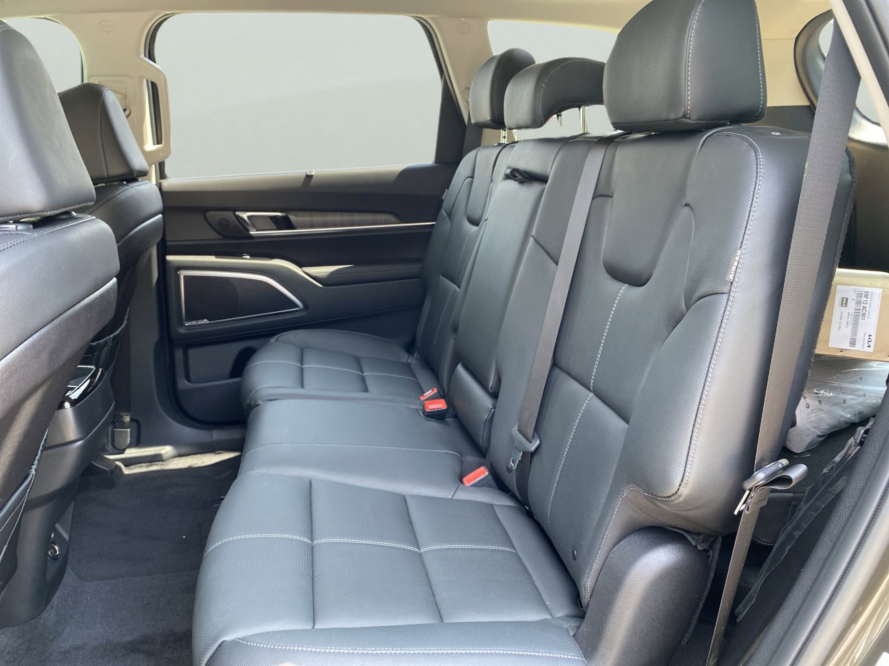 Certified Used 2025 Dark Moss Kia SX image 12