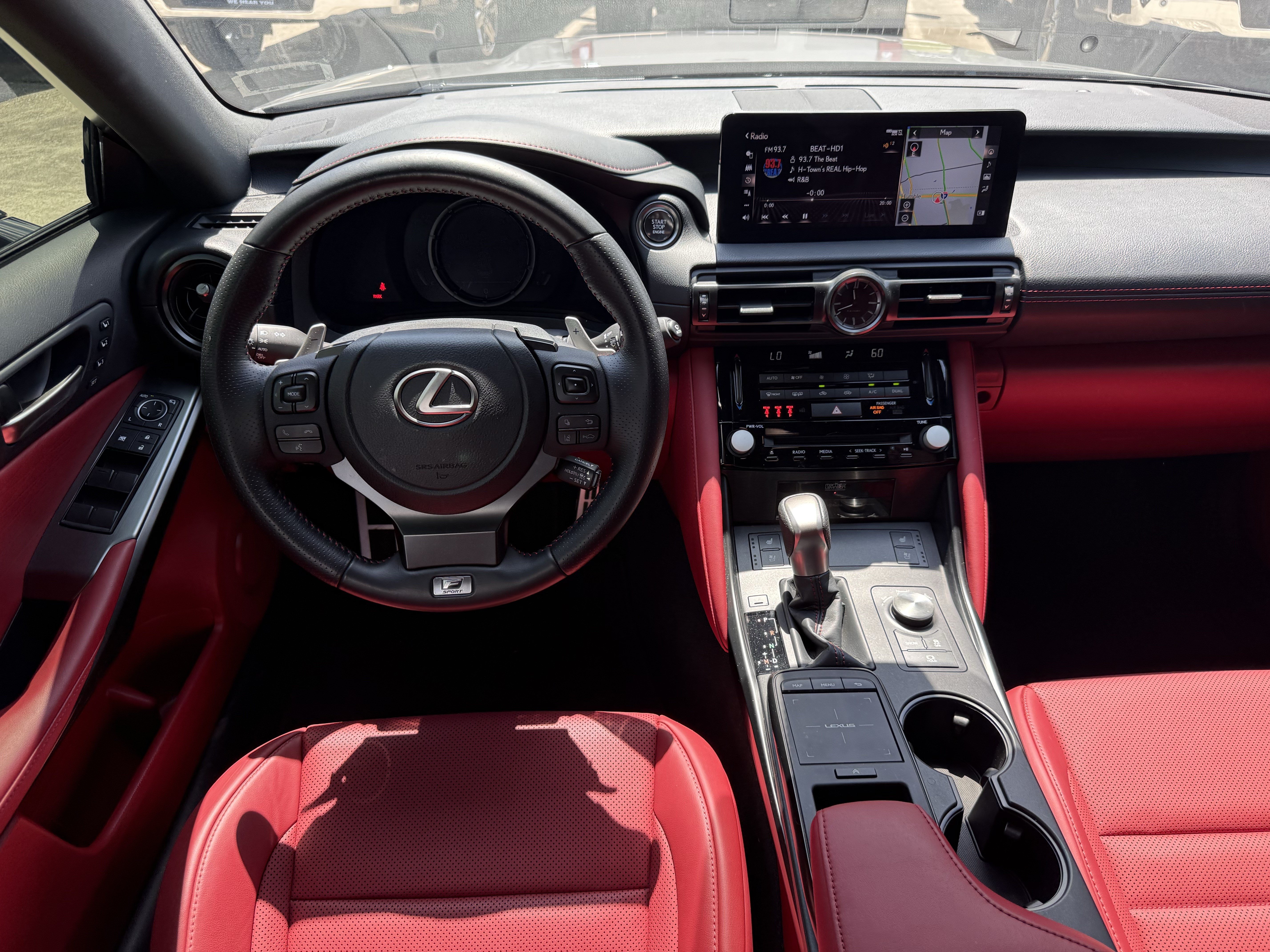 Used 2025  Lexus  image 13
