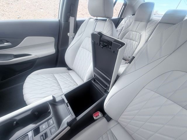 New 2026 Aspen White TriCoat Nissan SL image 18