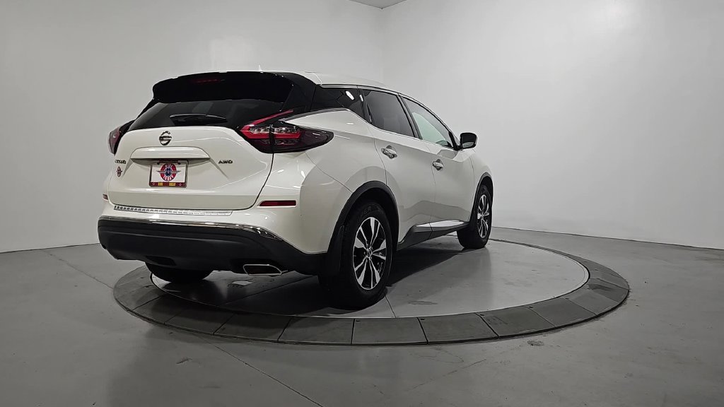Used 2019 Pearl White Nissan S image 5
