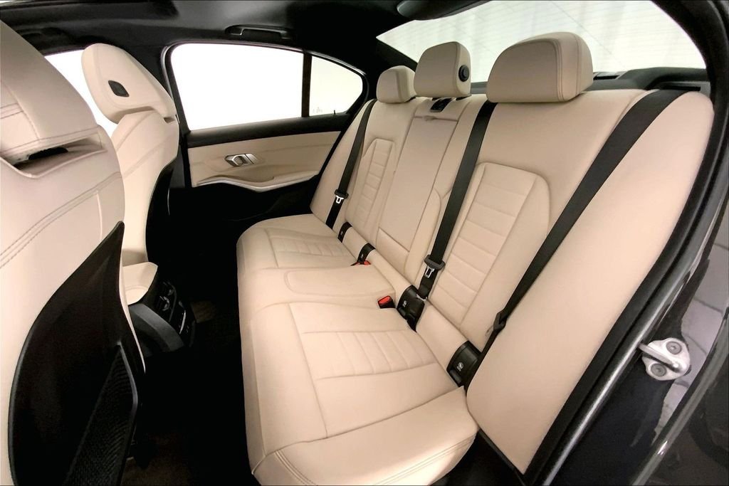 Certified Used 2023 Dravit Grey Metallic BMW  image 14