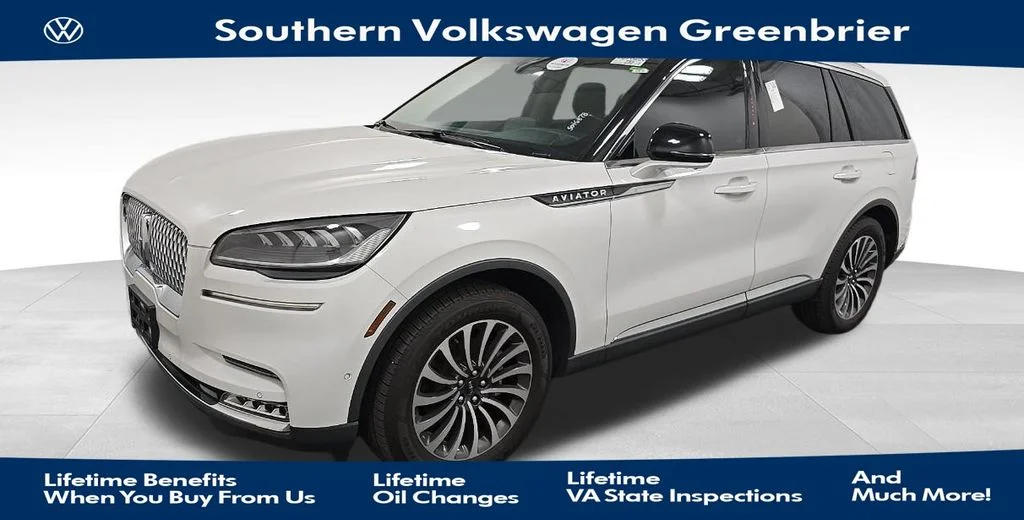 Used 2020 White Lincoln Reserve image 1