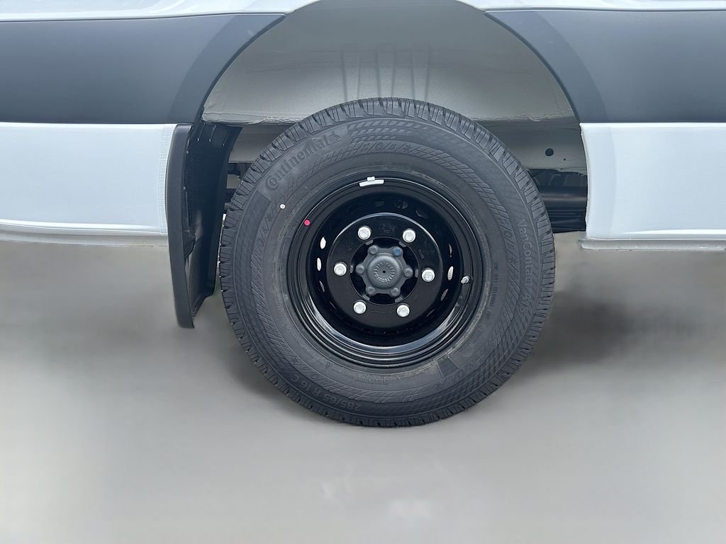 New 2026 Arctic White Mercedes-Benz Cargo 170 WB image 11