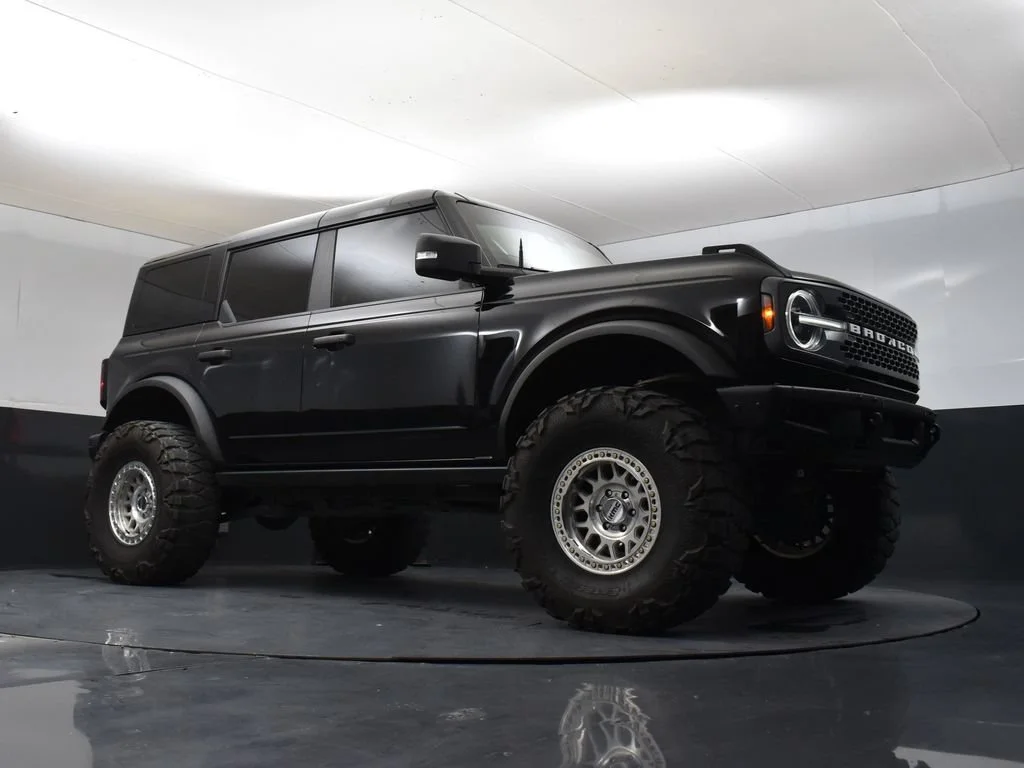 Used 2024 Black Ford Badlands image 7
